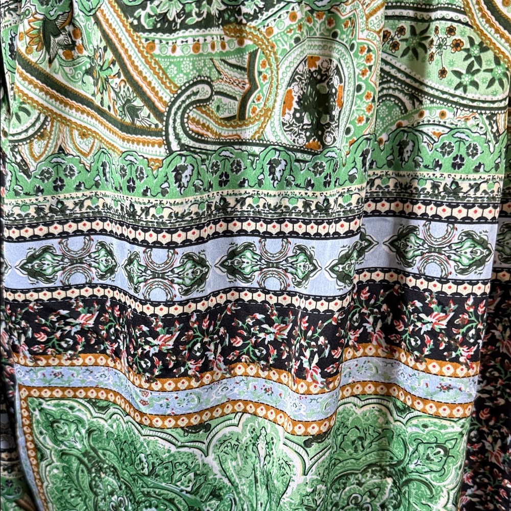 Chic Soul Green Paisley Balloon Sleeves Flowy Blouse SKU1473 - Picture 5 of 12